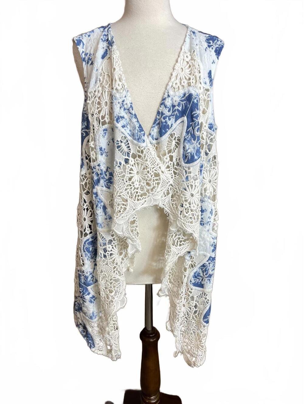 Chico's tie-dye open front sleeveless cardigan with cream lace trim 3 (XL)